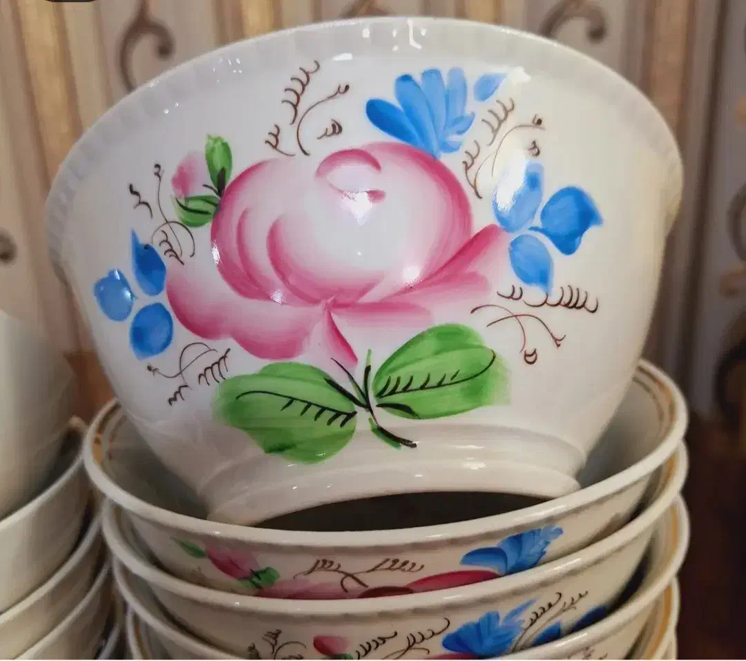 ۱۱ عدد کاسه‌آبگوشت‌خوری گل‌سیب روسی قدیمی|کلکسیون اشیاء عتیقه|رشت, دباغیان|دیوار