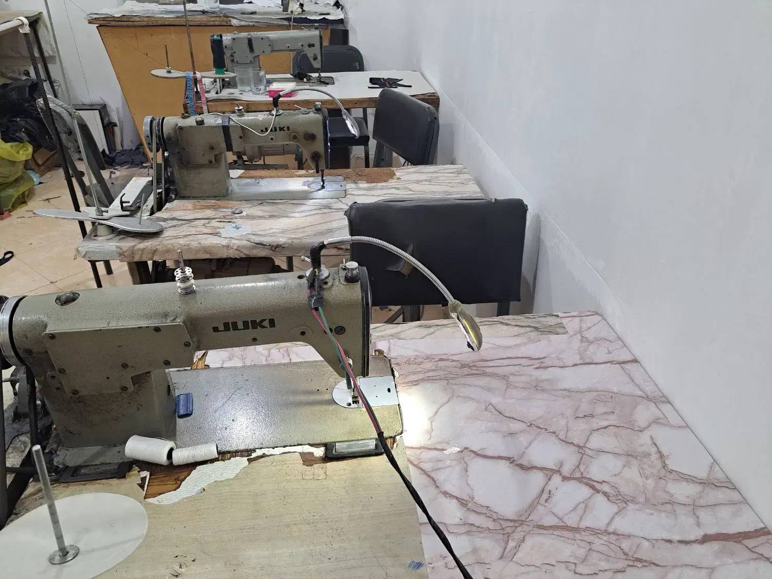 چرخ خیاطی،میز اتو مکش، میز کار، چرخ سر دوز پروانه|چرخ خیاطی و ریسندگی|بم, |دیوار