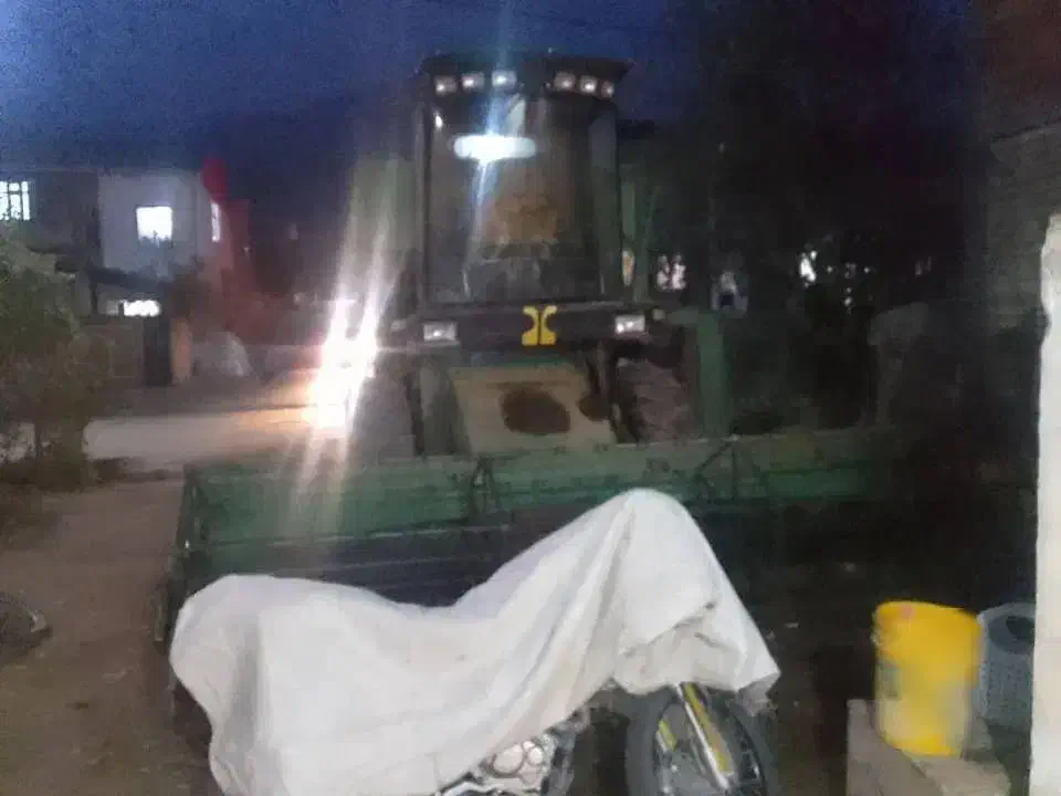 کمباین جاندیر|خودرو سنگین|دوزین, |دیوار