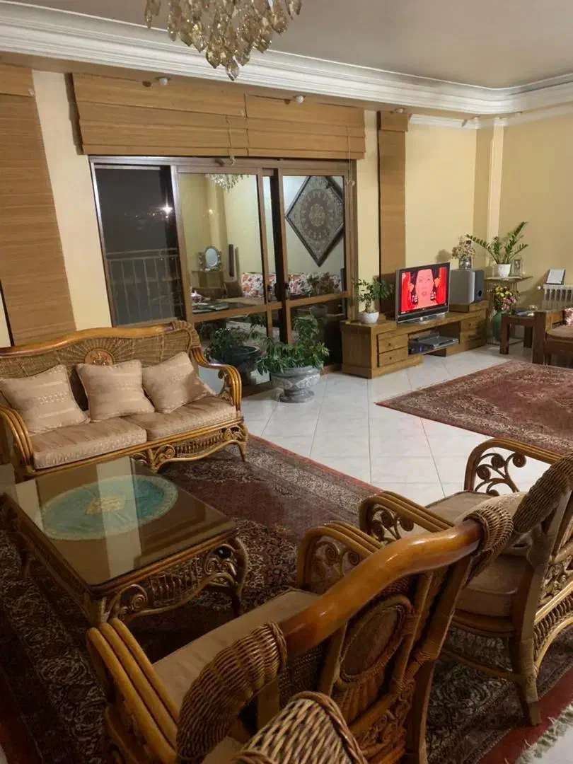 آپارتمان طبقه سوم تک واحدی ۱۴۵ متر|فروش آپارتمان|اصفهان, تخت فولاد|دیوار