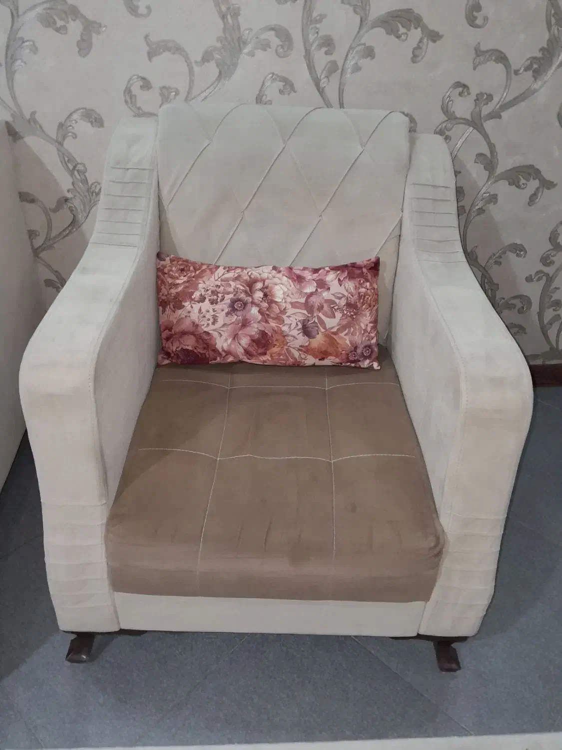 مبل راحتی|مبلمان خانگی و میز عسلی|تهران, آهنگران (سراسیاب دولاب)|دیوار