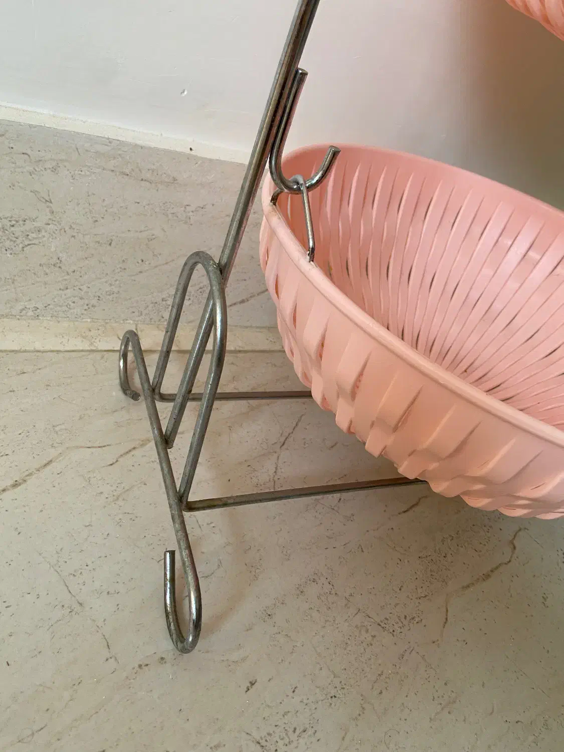 سبد سیب زمینی و پیاز|آب‌چکان و نظم‌دهنده ظروف|آبادان, |دیوار