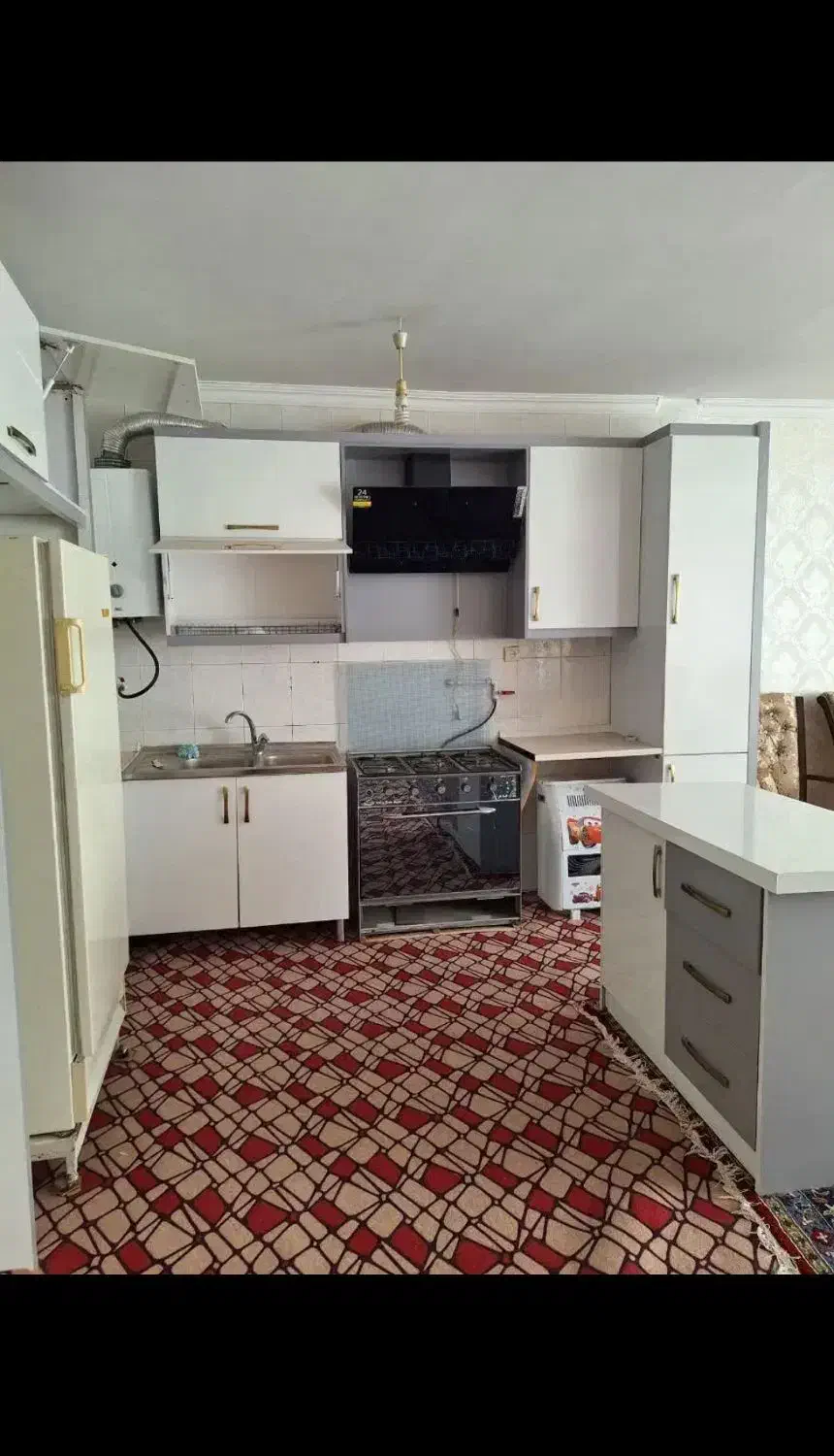 آپارتمان 75 متری تک خواب / حیاط اختصاصی|اجارهٔ آپارتمان|اصفهان, رحیم‌آباد|دیوار