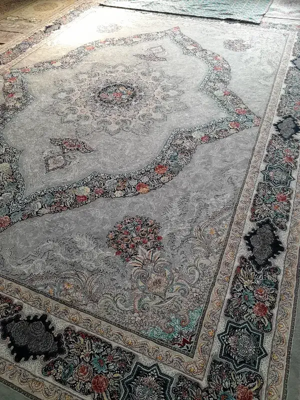فروش فرش ۱۲. ۹ و۶متری یکجا۷۰میلیون تومان|فرش|فرح آباد, |دیوار