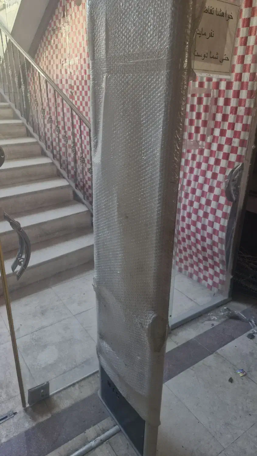 وسایل لباس فروشی|فروشگاه و مغازه|خمینیشهر, |دیوار