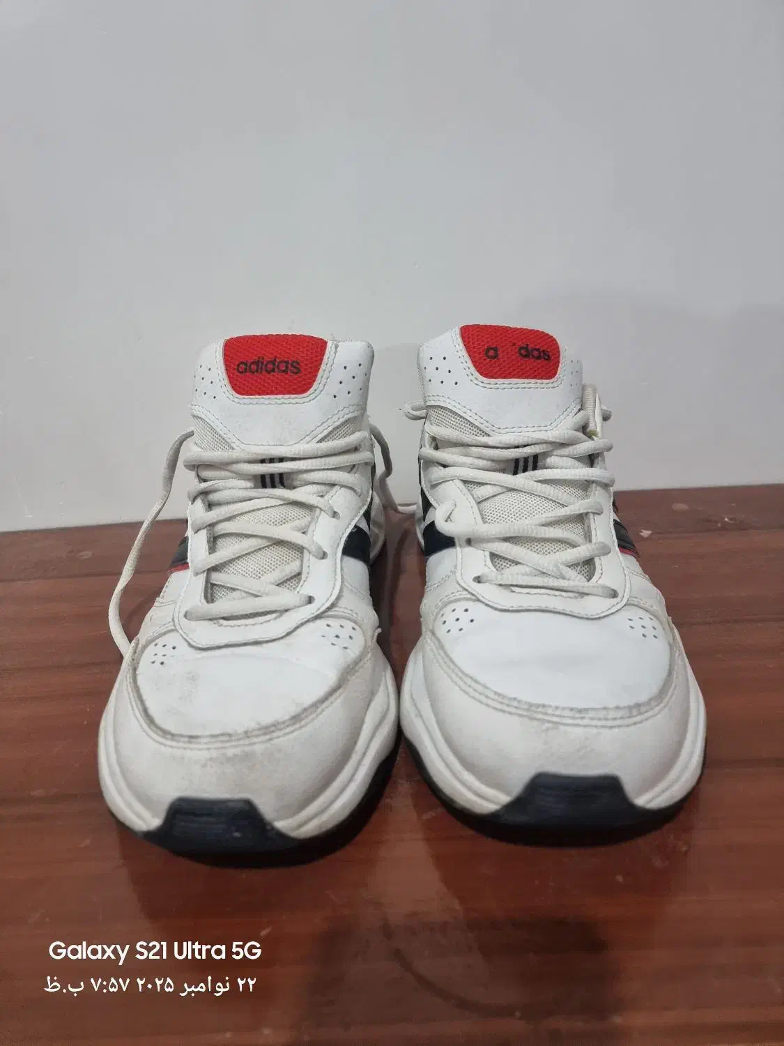 کتونی آدیداس اصلی سایز 42|کیف، کفش، کمربند|خرم‌آباد, |دیوار