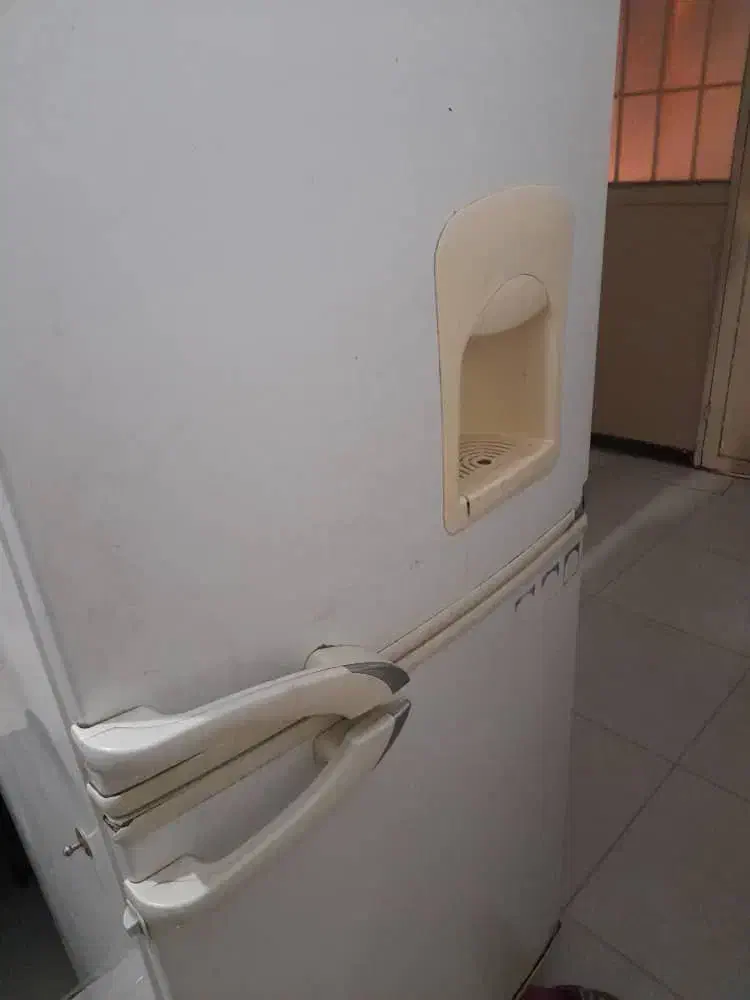 یخچالفریزر کارکرده|یخچال و فریزر|شیراز, کوشک میدان|دیوار