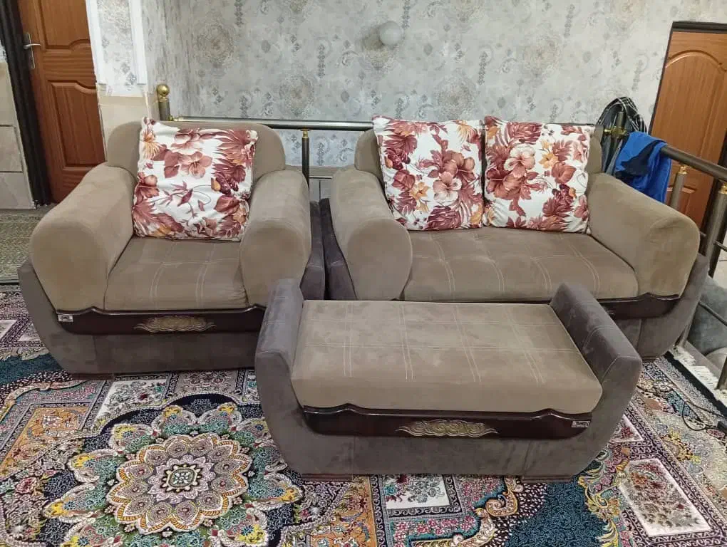 مبل ۷ نفره|مبلمان خانگی و میز عسلی|دوگنبدان, |دیوار
