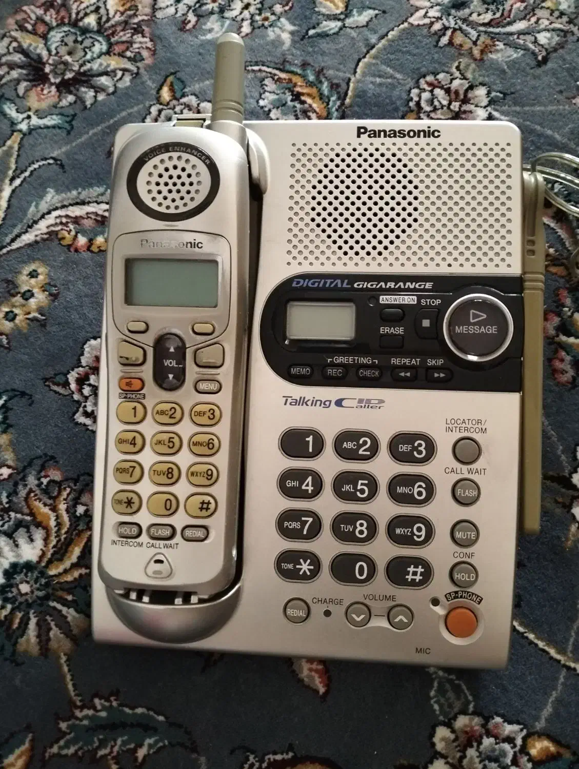 تلفن رومیزی|تلفن رومیزی|بومهن, |دیوار