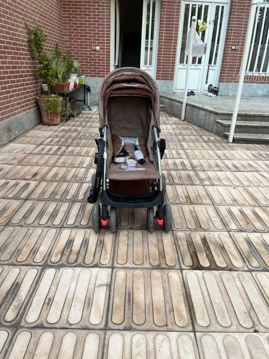 کالسکه برند گودبیبی نسکافه ای کاملا سالم نو|کالسکه و لوازم جانبی|کرمان, |دیوار