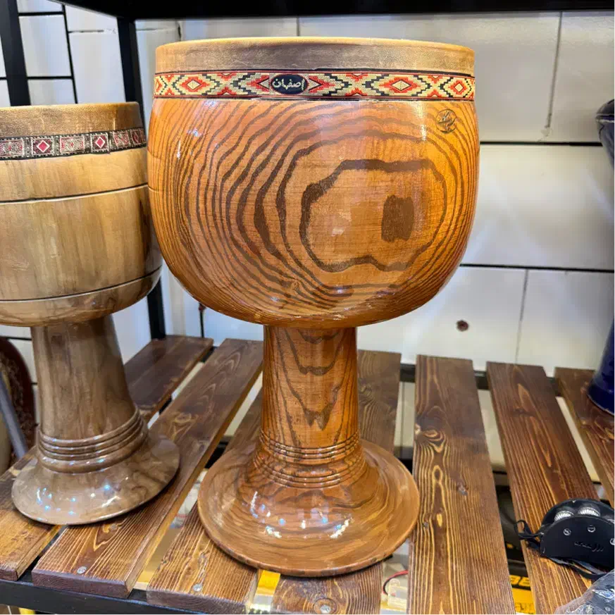 تنبک دو مهر شیرانی چوب زبان گنجشک و گردو|سازهای سنتی|خمینیشهر, |دیوار