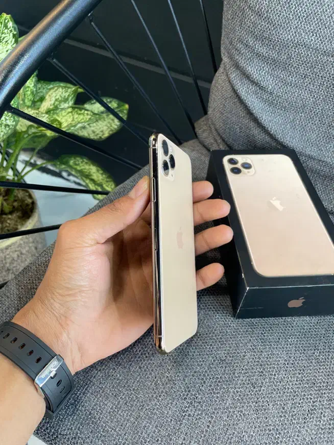 آیفون ۱۱ پرو مکس حافظه ۲۵۶ گیگ|موبایل|قم, علی آباد سعدگان|دیوار