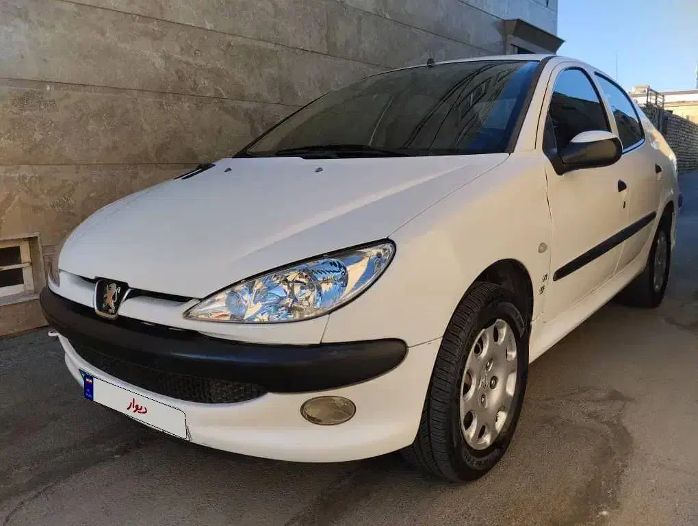 پژو 206 SD V8، مدل ۱۳۹۷ تمام فابریک سالم و خانگی|خودرو سواری و وانت|شیراز, رکن‌آباد|دیوار