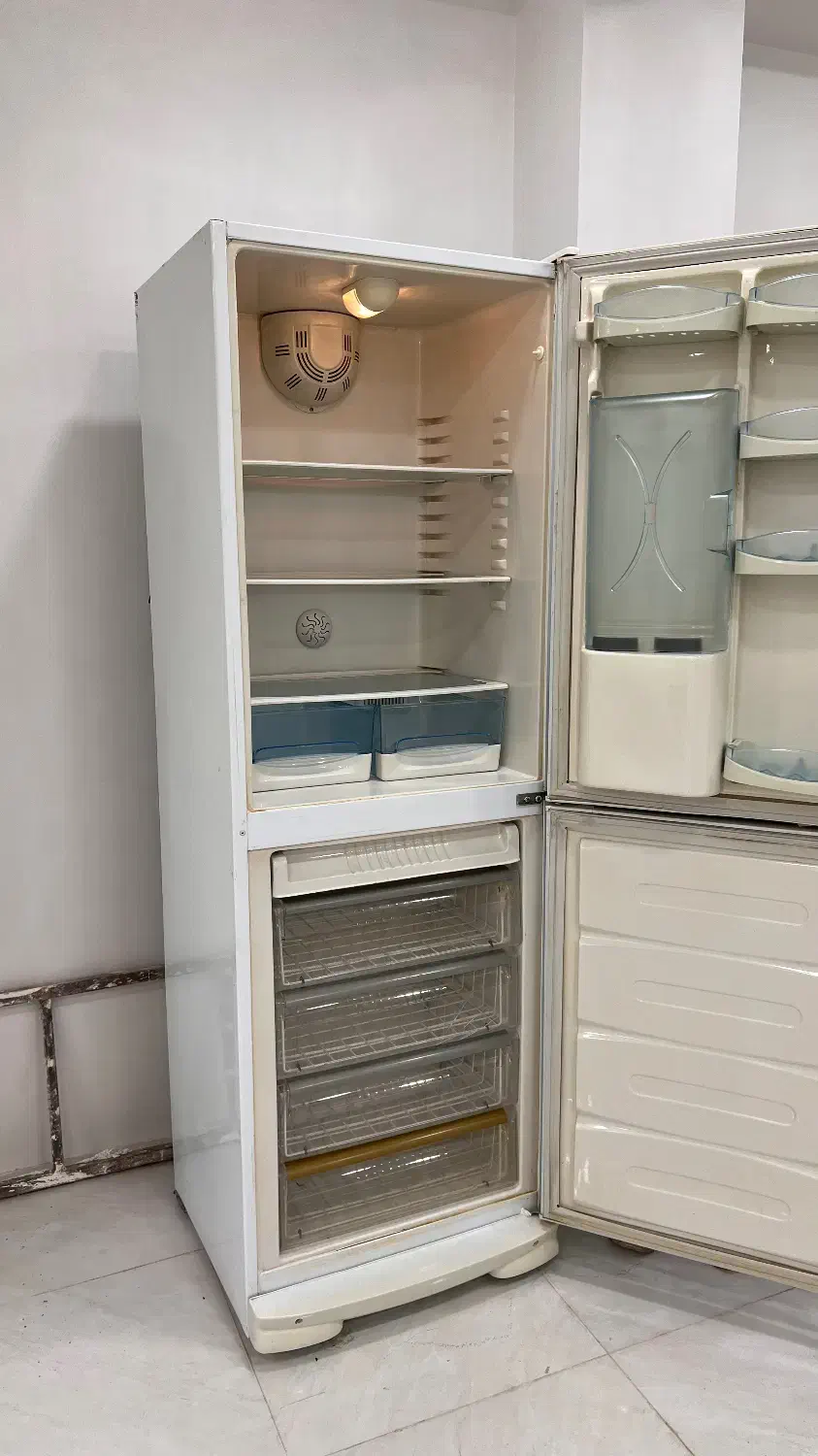 یخچال دسته دوم نوفراست بدون برفک نیکسان ۲۲ فوت|یخچال و فریزر|کلاله, |دیوار