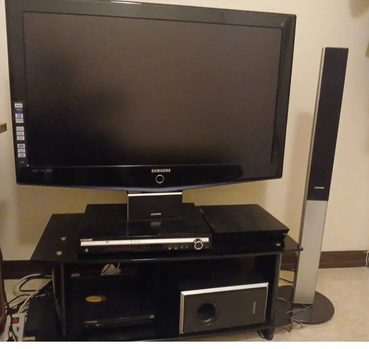 تلویزیون 40 اینج اصل سامسونگ|تلویزیون و پروژکتور|فردیس, منظریه|دیوار