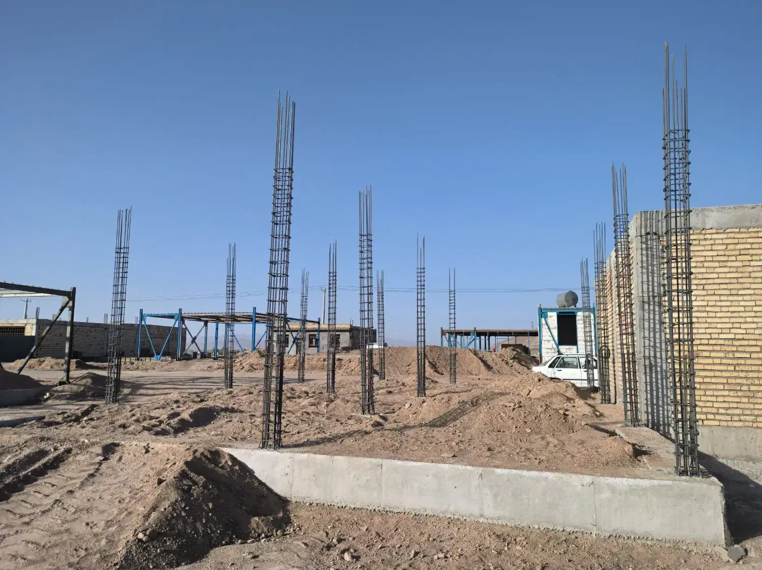 اجرای کامل اسکلت بتنی ،فونداسیون و ،دیوار برشی و..|خدمات پیشه و مهارت|بیرجند, |دیوار