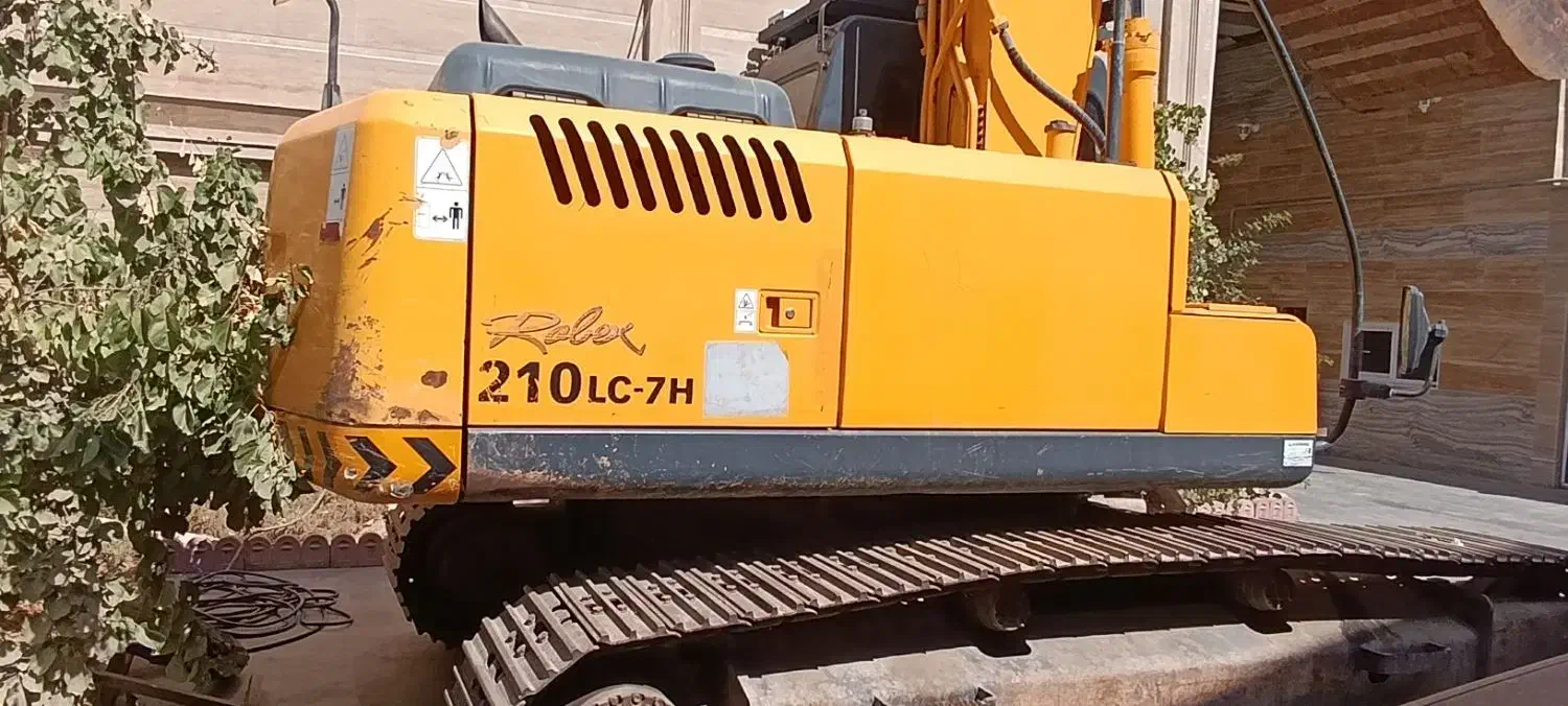 بیل مکانیکی زنجیری هیوندا210خط7|خودرو سنگین|نظرآباد, شهرک صنعتی سپهر|دیوار