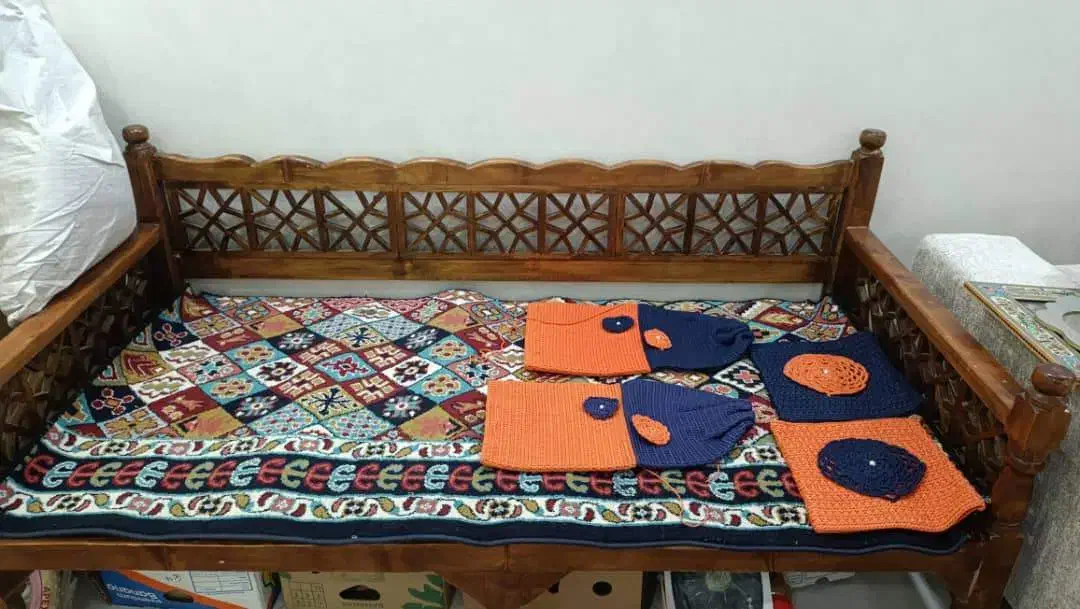 تخت سنتی 2 متری کاملا سالم|تخت و سرویس خواب|تهران, دستغیب|دیوار