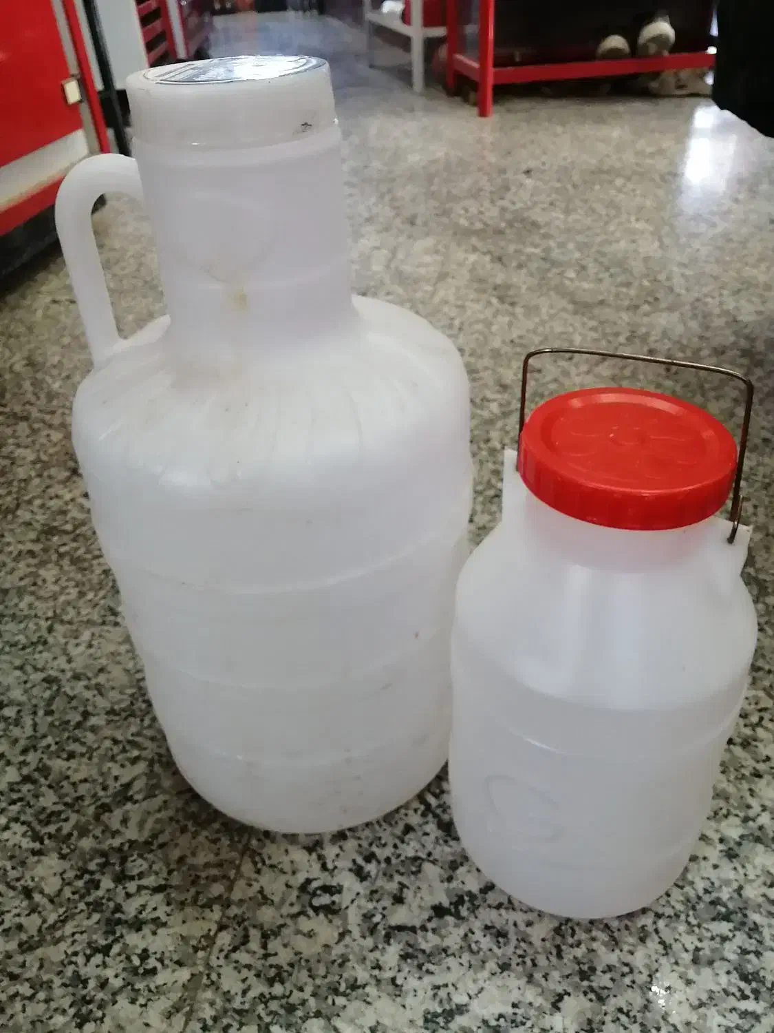 دبه 6 کیلویی و 12 کیلویی|ظروف نگهدارنده، پلاستیکی، یک‌بارمصرف|سبزوار, پیام|دیوار