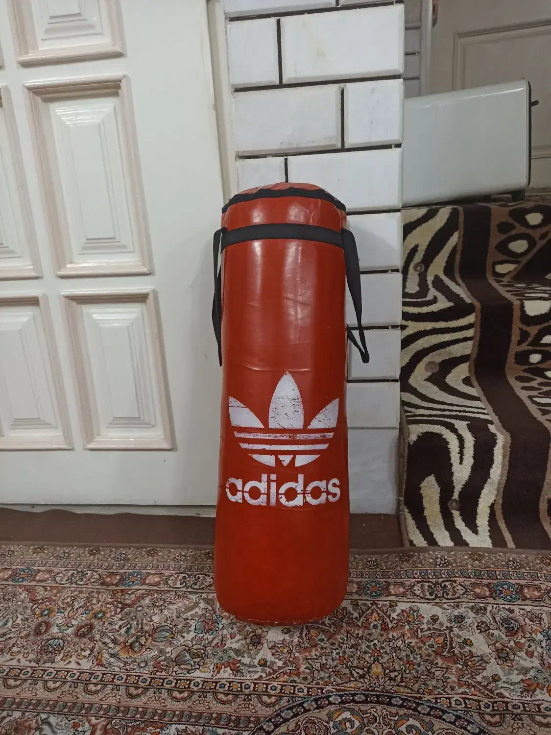 کیسه بوکس adidas چرمی بچه گانه|تجهیزات ورزشی|قم, انصار‌الحسین|دیوار