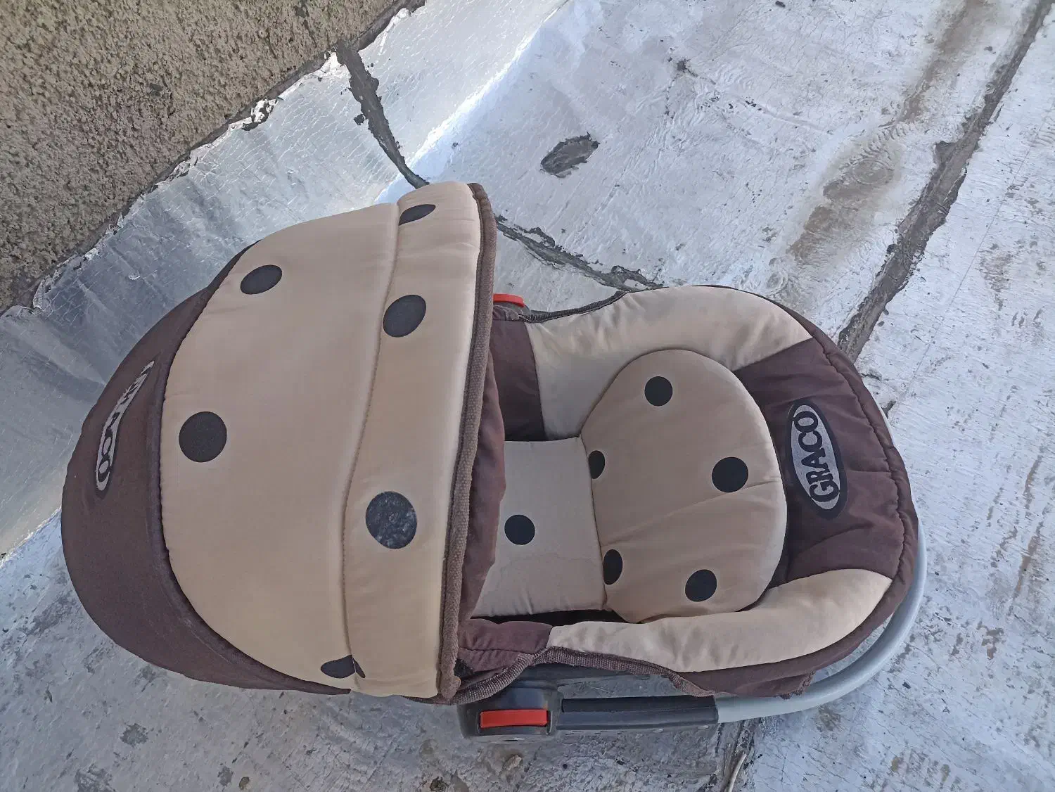 کریر بچه کاملآ سالم و قیمت پایین|اسباب و اثاث بچه|سلطانیه, |دیوار