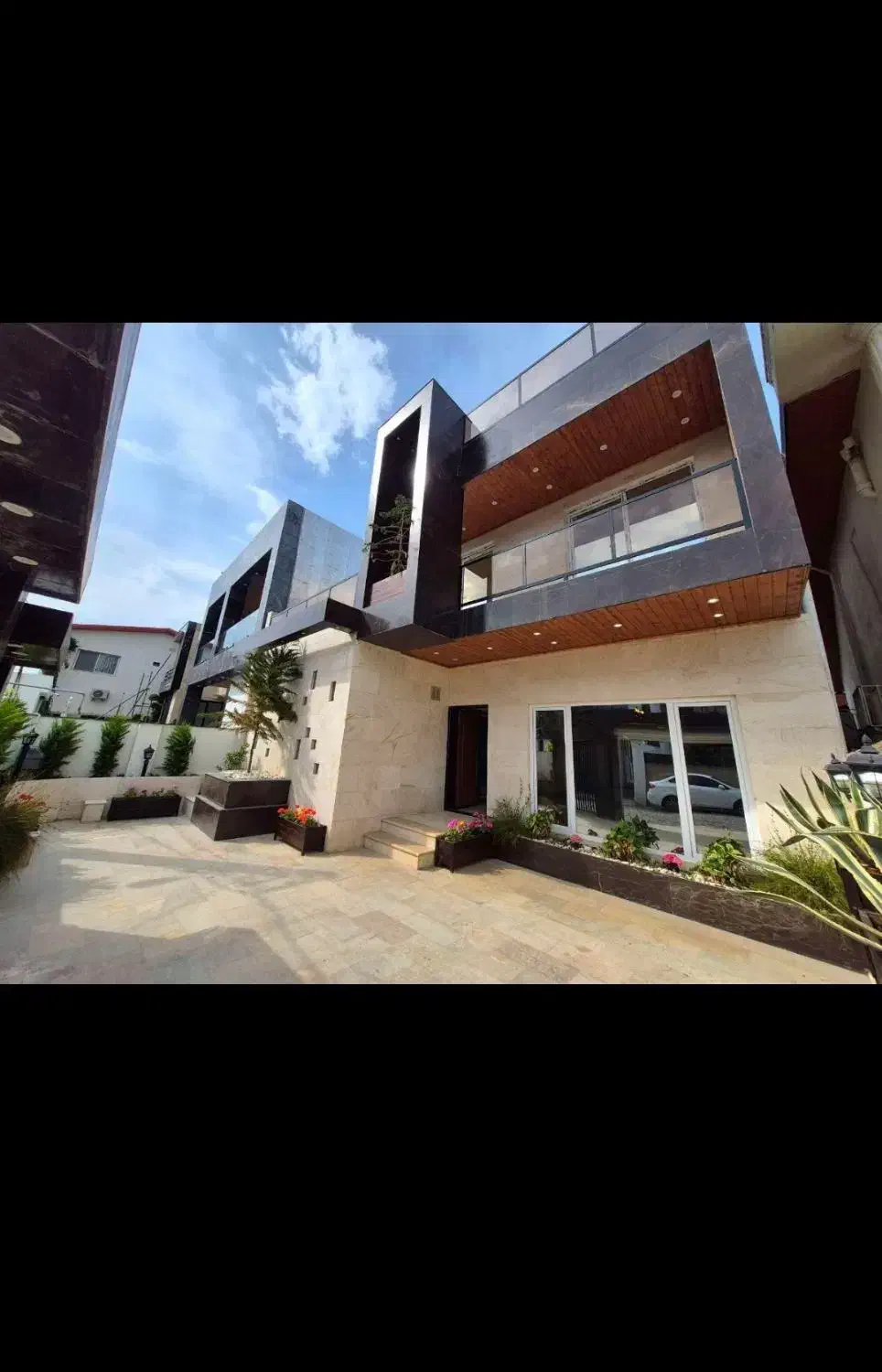 منزل دربست درب از حیاط ماشین رو سیاحتگر|فروش خانه و ویلا|شیراز, آبیاری|دیوار