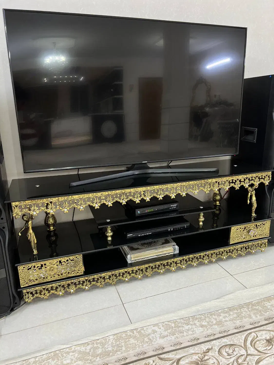 ست سه تیکه میز تلویزیون و بوفه و ساعت ایستاده|میز تلویزیون|صباشهر, |دیوار