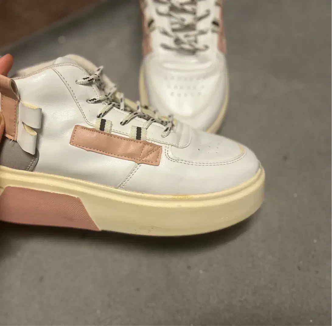 کفش دخترانه کاملا نو|کیف، کفش، کمربند|قم, وادی السلام|دیوار