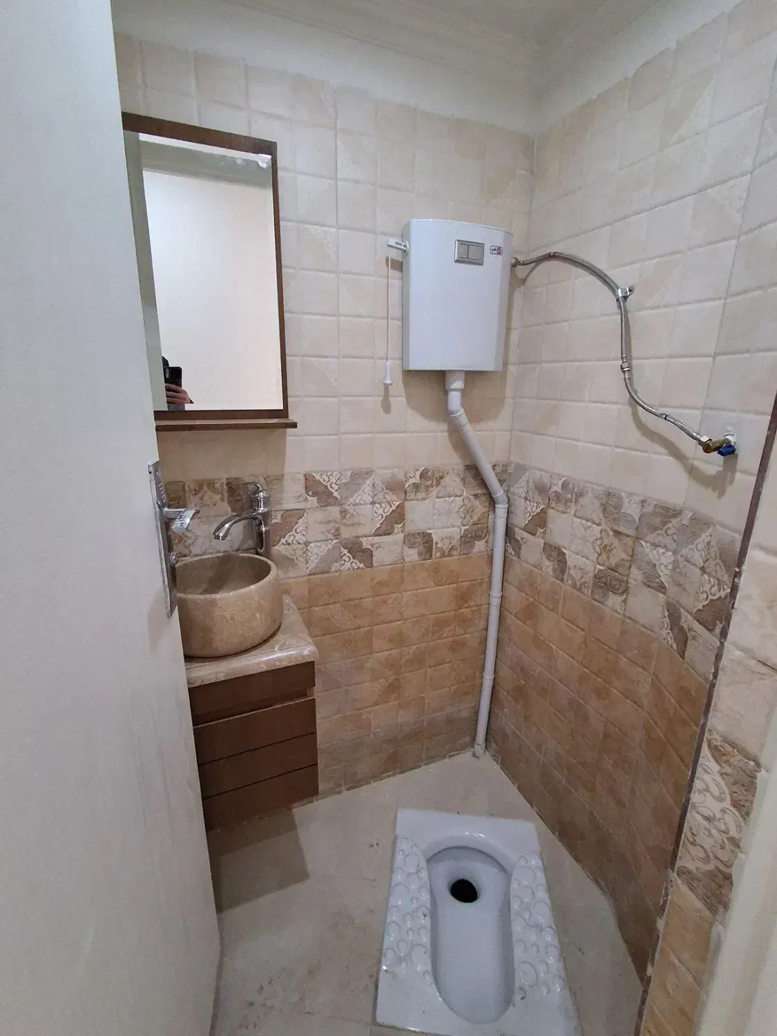 ۸۰ متر نوساز کلید نخورده تک واحدی عروس پسند