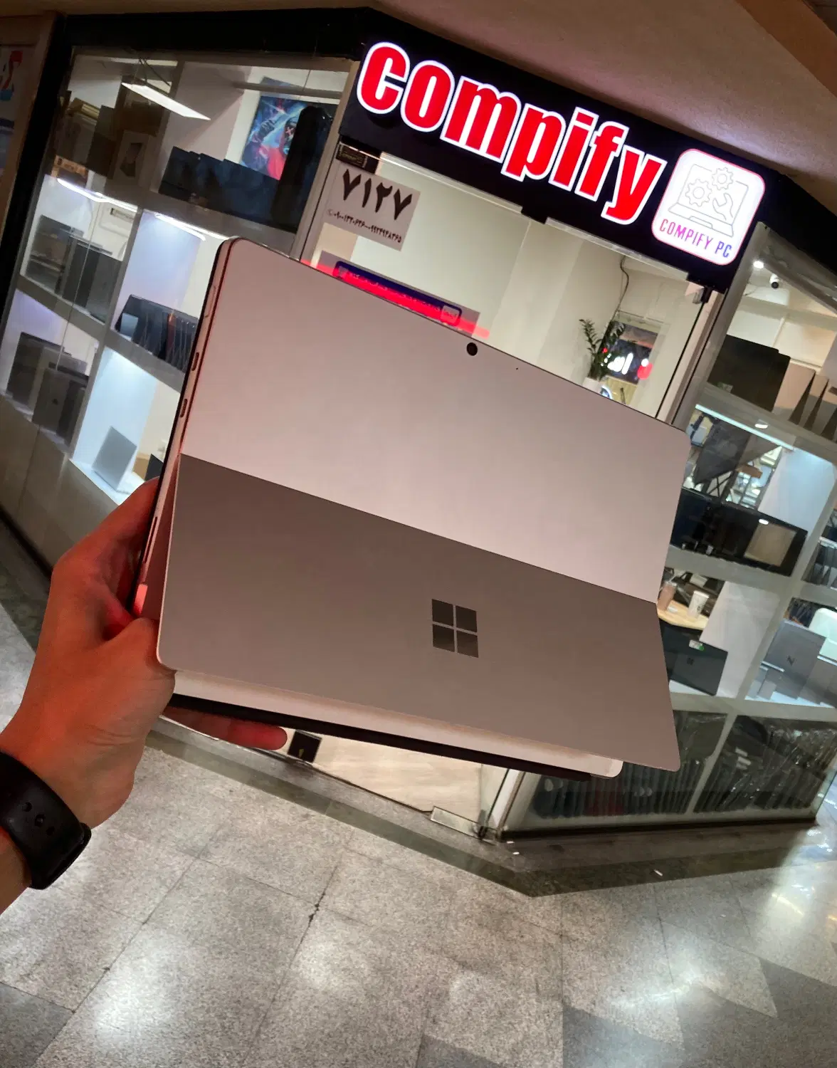 Surface pro|رایانه همراه|تهران, فلسطین (میدان انقلاب)|دیوار