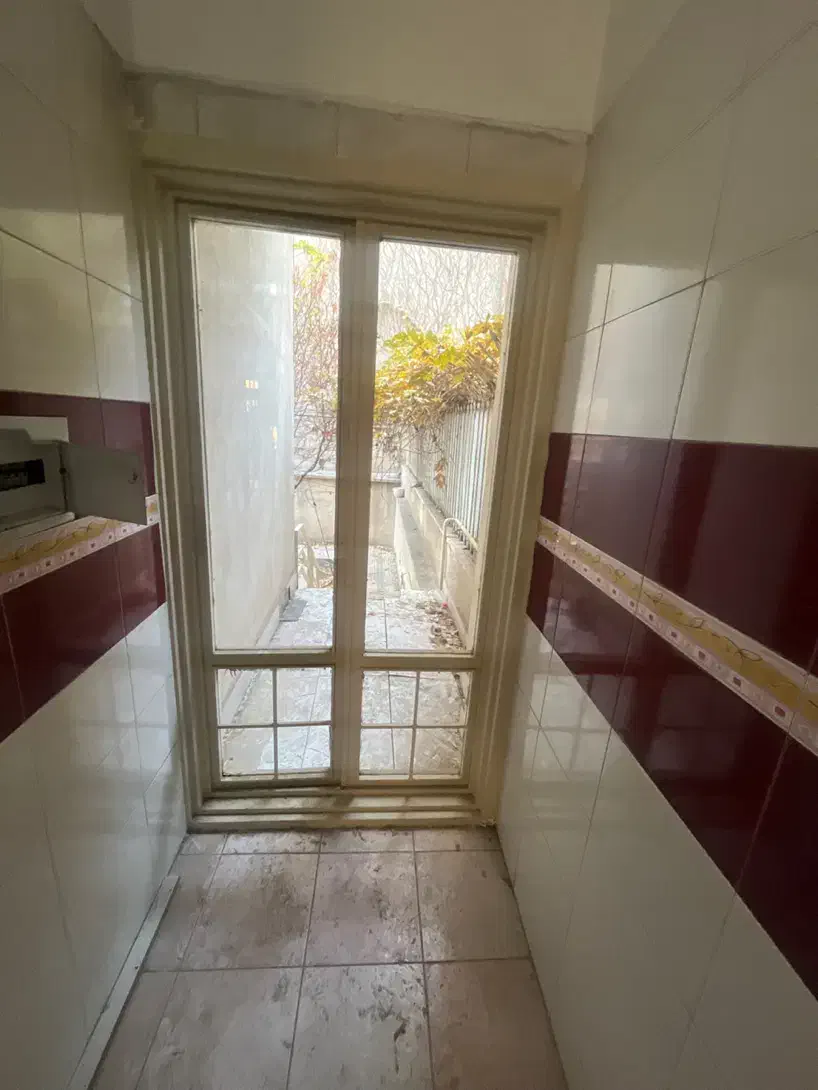 ۱۰۵متر دو خوابه حیاط اختصاصی و شبیه ب خونه ی کودکی