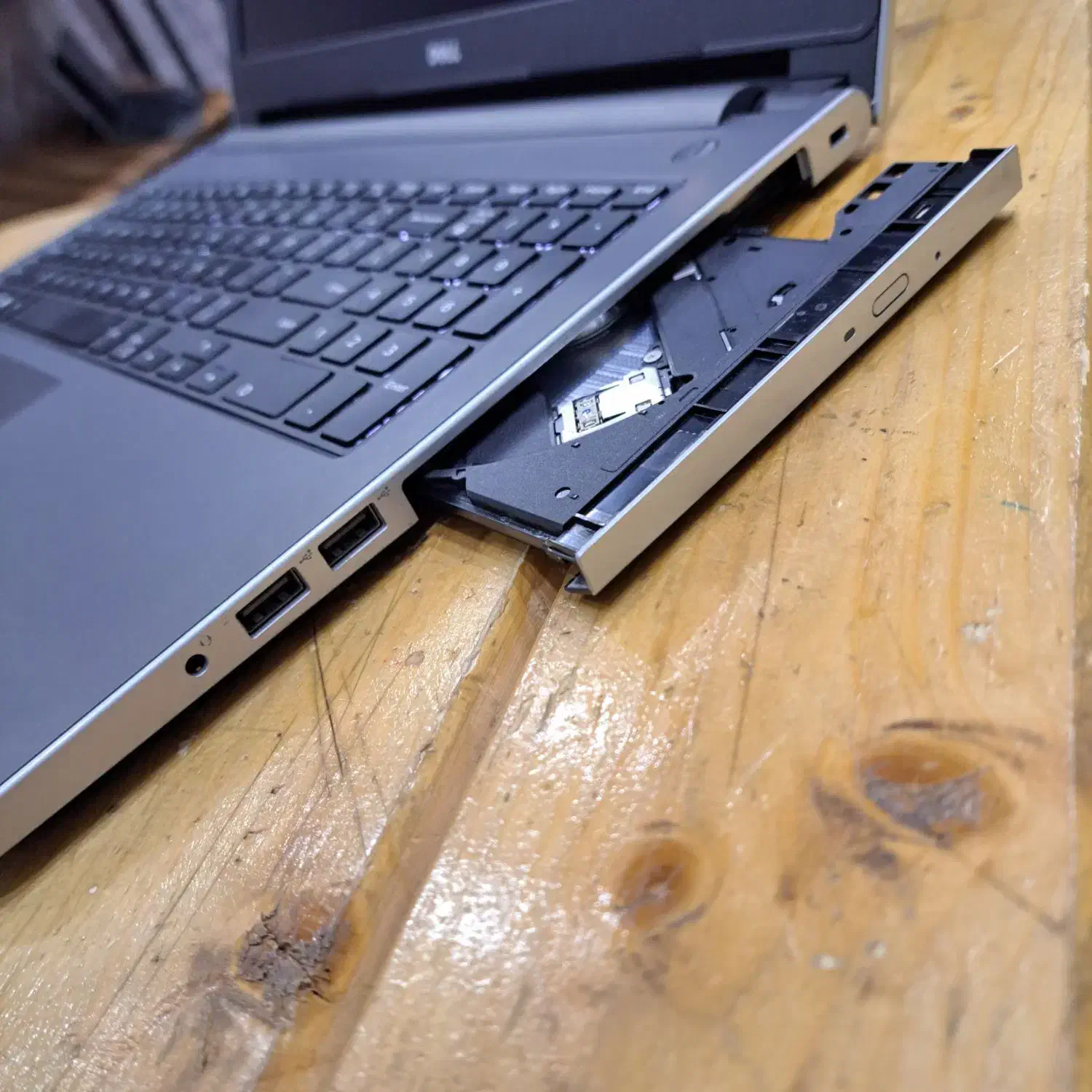 لپ تاپ دل ۵۵۵۹ حسابداری، ۴گیگ گرافیک|رایانه همراه|میبد, |دیوار