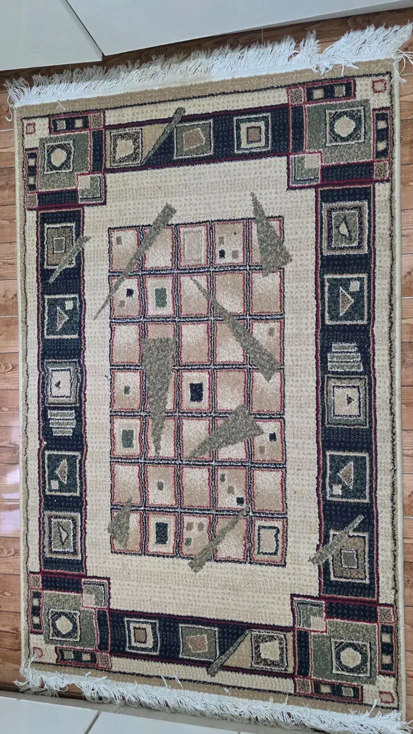 دو عدد قالیچه سالم و تمیز|فرش|ساری, |دیوار