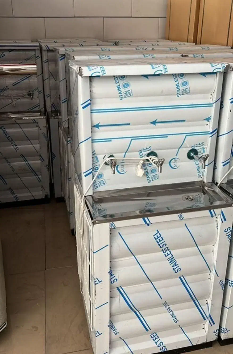 آبسردکن استیل موتور امبراکو گارانتی 18 ماه لامرد|آبسردکن و تصفیه آب|لامرد, |دیوار