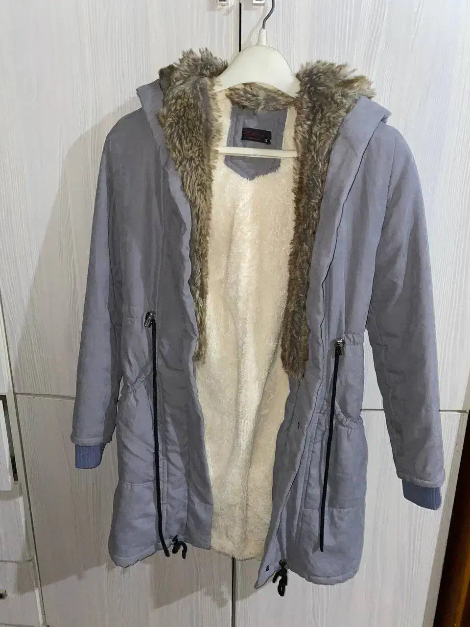 کاپشن ضخیم در حد نو|لباس|گنبد کاووس, |دیوار