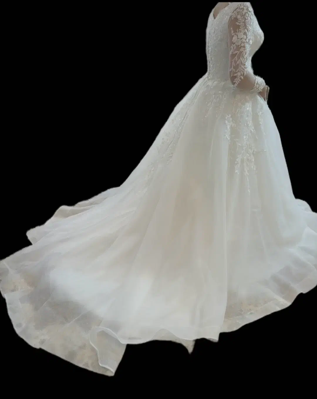 لباس عروس|لباس|ری, شهادت|دیوار