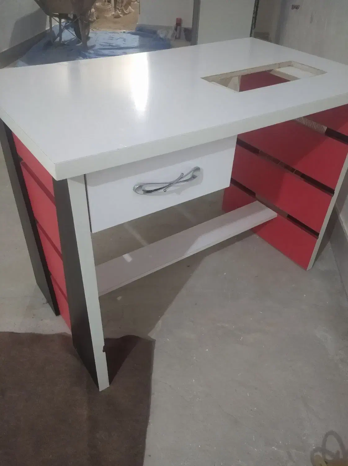 میز خیاطی محکم|لوازم خیاطی و بافتنی|گنبد کاووس, |دیوار