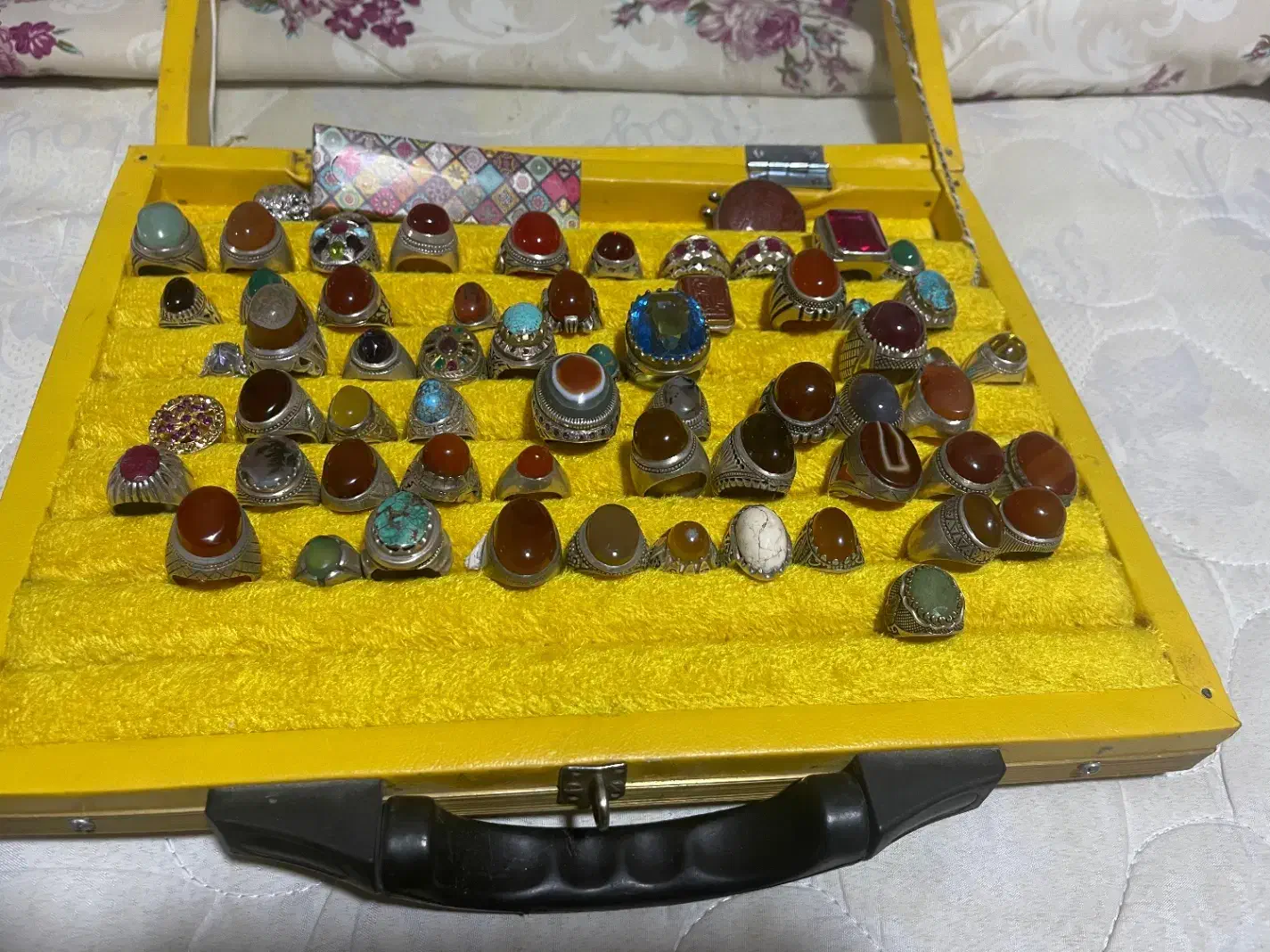 فروش انگشتر عتیقه|کلکسیون اشیاء عتیقه|زابل, |دیوار