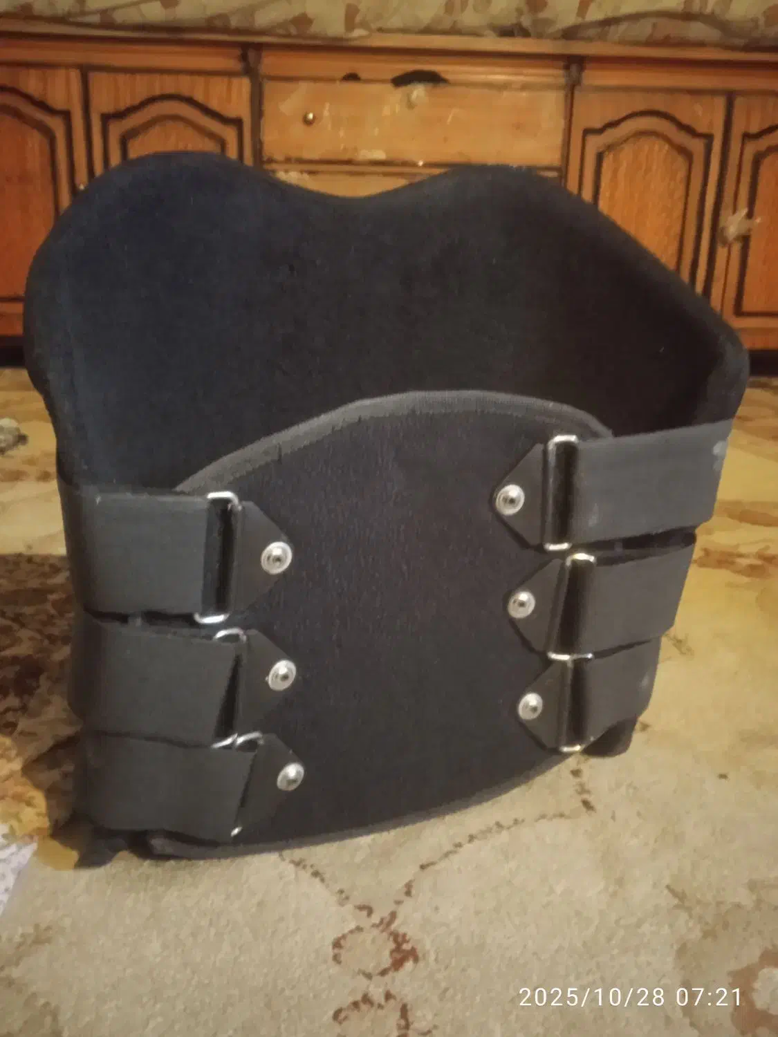 کمربند|کیف، کفش، کمربند|اهواز, منبع اب|دیوار