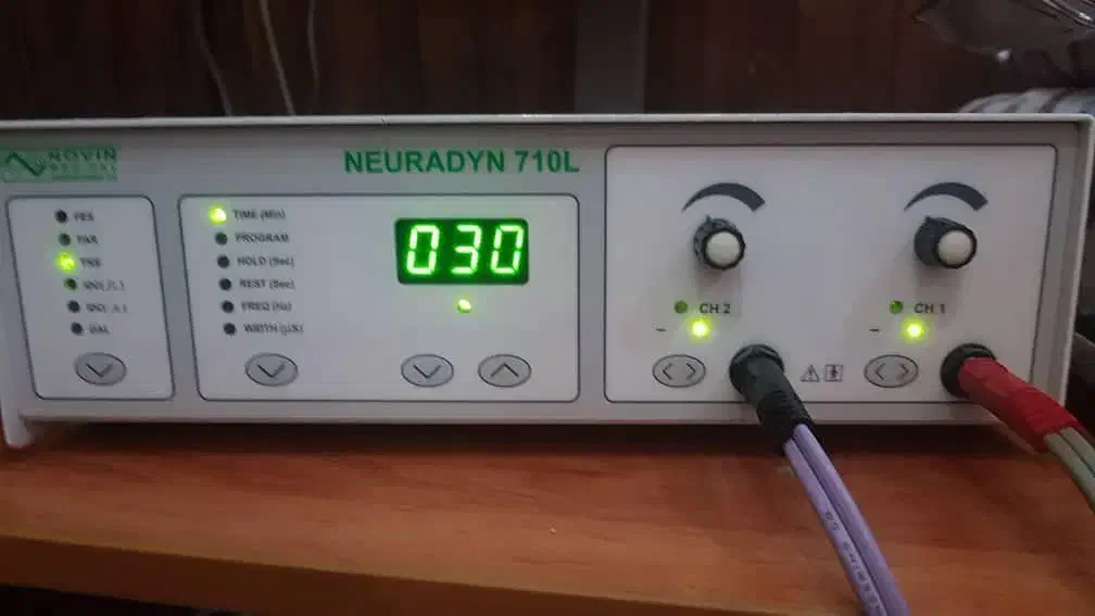 دستگاه فیزیوتراپی نوین دوکاناله|آرایشی، بهداشتی، درمانی|بافت, |دیوار