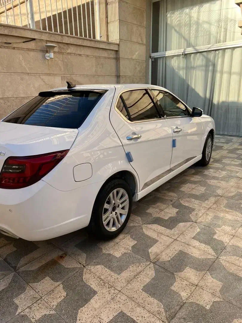 دنا پلاس خشک ۱۴۰۳|خودرو سواری و وانت|شیراز, شهرک فرزانگان|دیوار