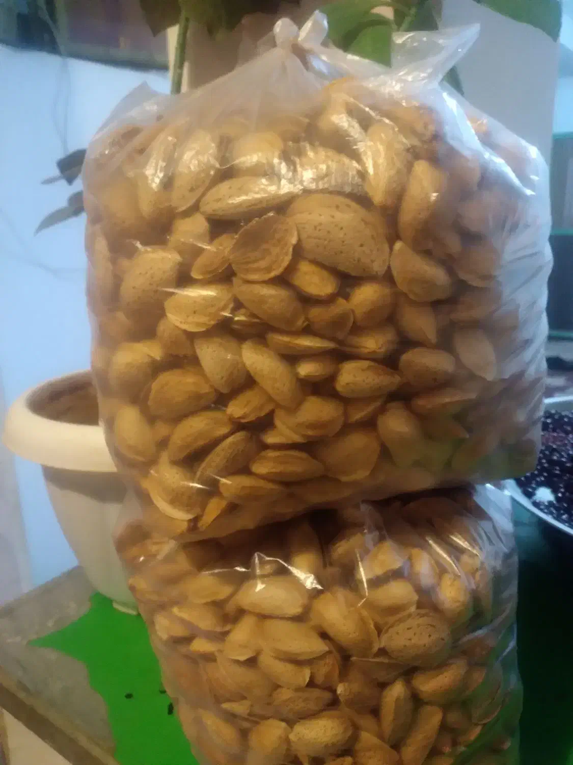 بادام|خوردنی و آشامیدنی|اردل, |دیوار