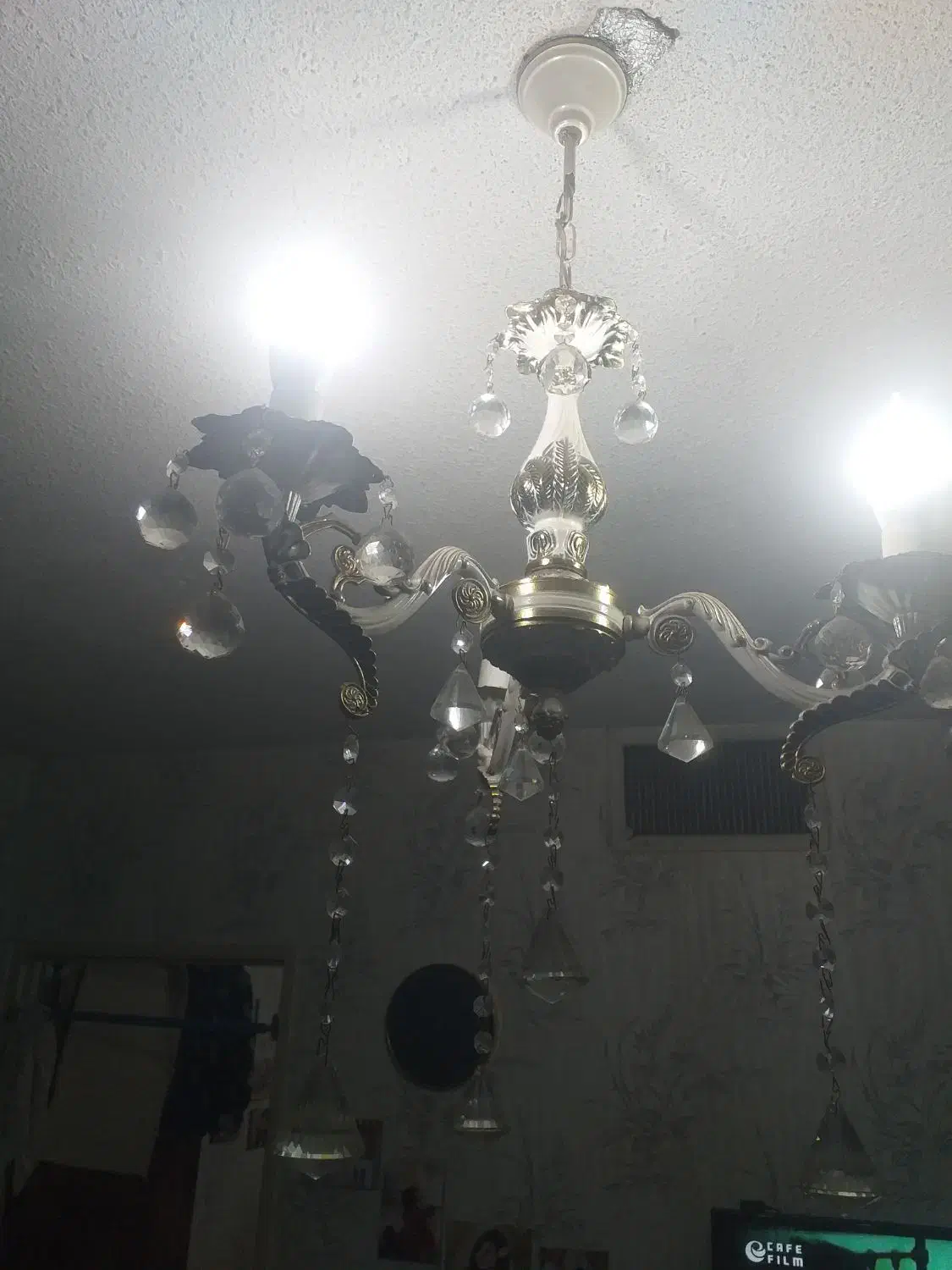 لوستر سه شاخه رنگ سفید|لوستر و چراغ آویز|اسلام‌شهر, شهرک واوان|دیوار