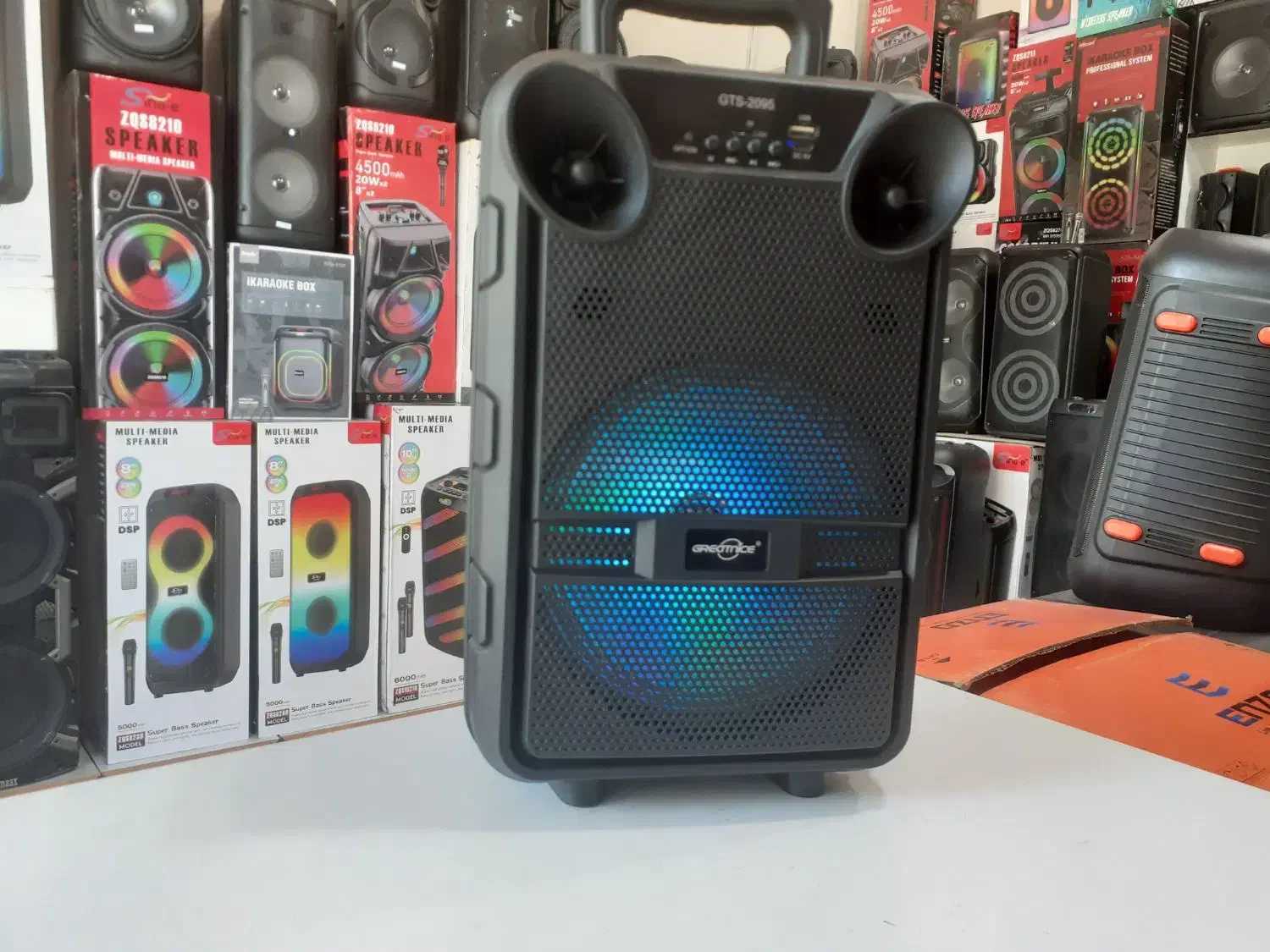 اسپیکر چمدانیGTS با میکروفن بیسیم|پخش‌کننده همراه|خمینی‌شهر, |دیوار