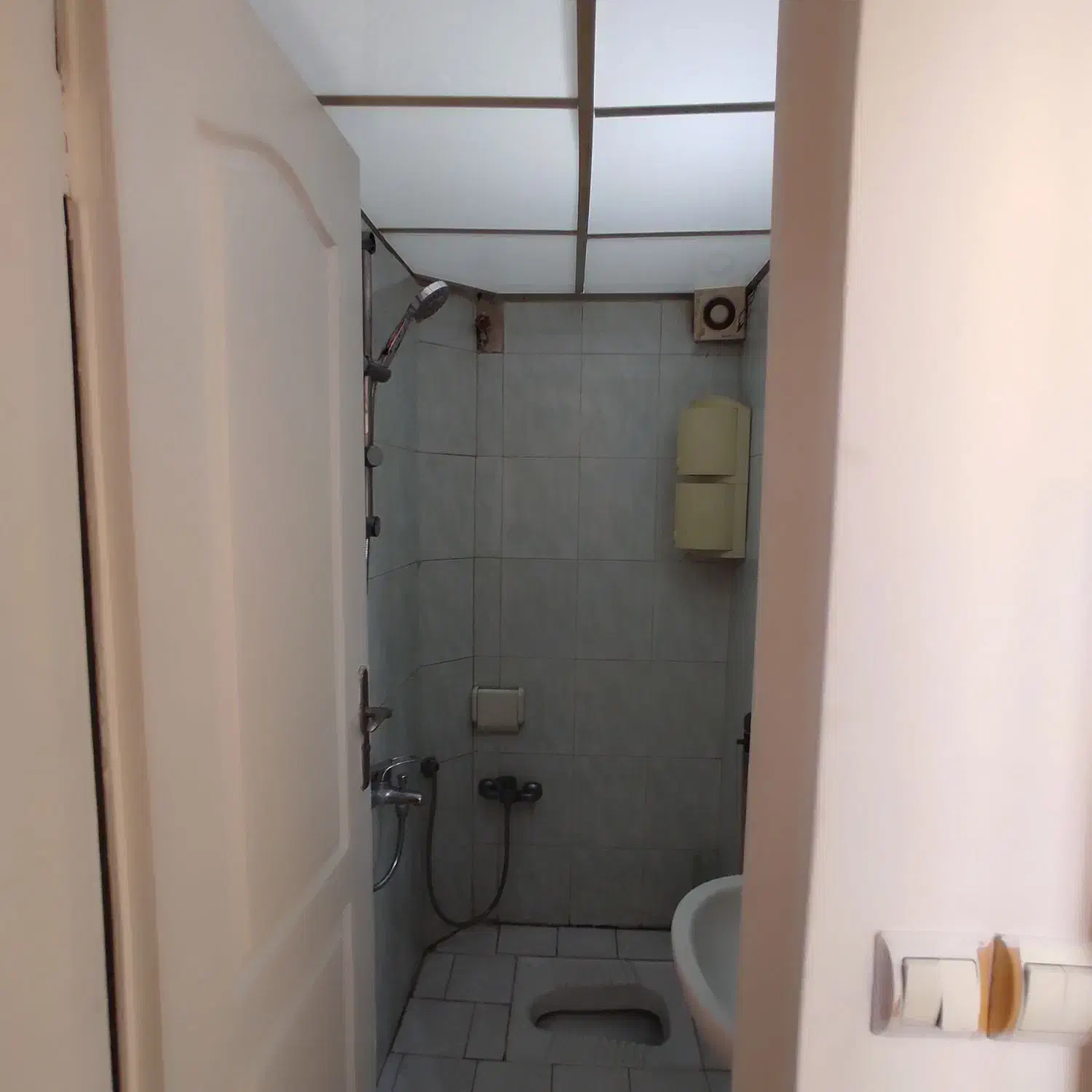 اجاره اپارتمان ۵۴ متری|اجارهٔ کوتاه‌مدت آپارتمان و سوئیت|تهران, کرمان|دیوار