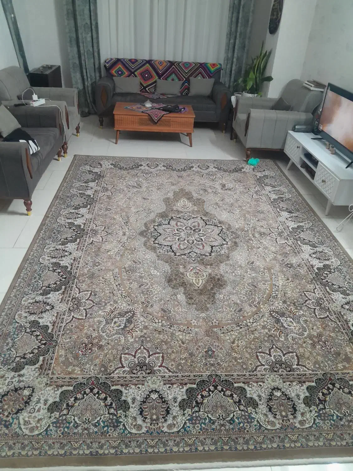 فرش ۹متری کاملاسامل بدون ایراد|فرش|مشکین‌دشت, |دیوار