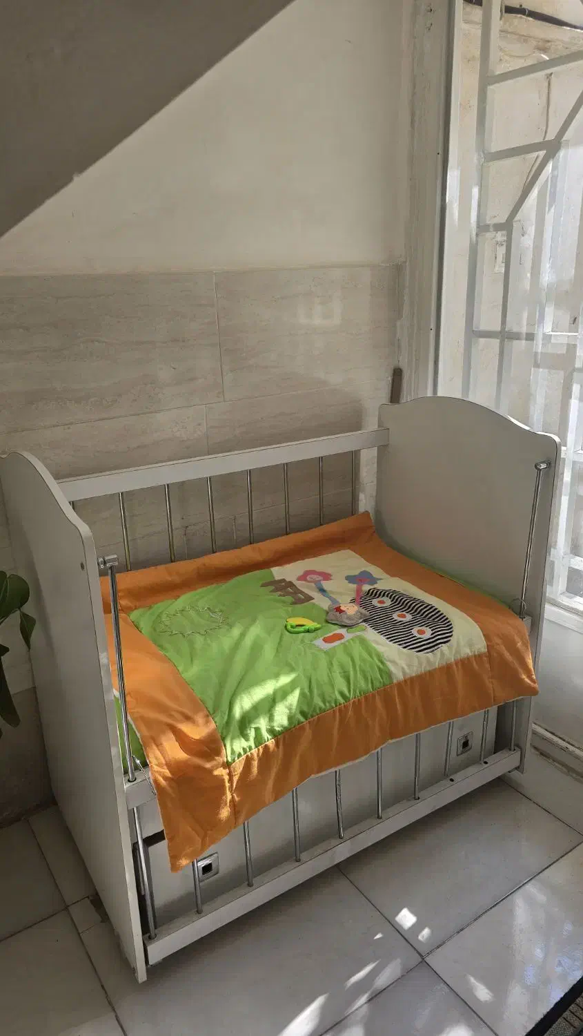 تخت خواب بچه|تخت و صندلی بچه|ماهدشت, |دیوار