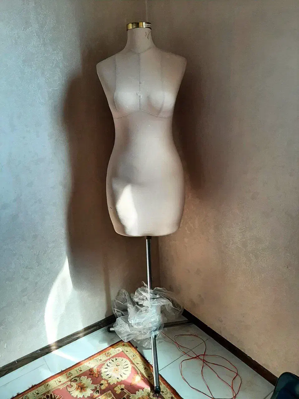 مانکن سوزن خور، سایز ۴۴|لوازم خیاطی و بافتنی|پردیس, فاز ۱۱|دیوار