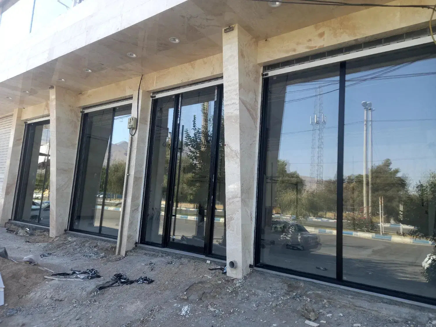 درب و پنجره دوجداره و انواع توری|مصالح و تجهیزات ساختمان|خمینی‌شهر, |دیوار