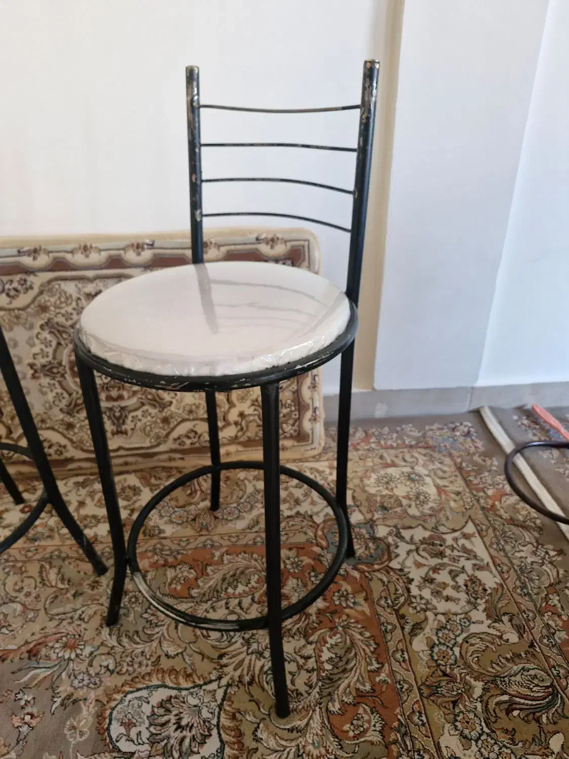 صندلی اُپِن|صندلی و نیمکت|کرمانشاه, |دیوار